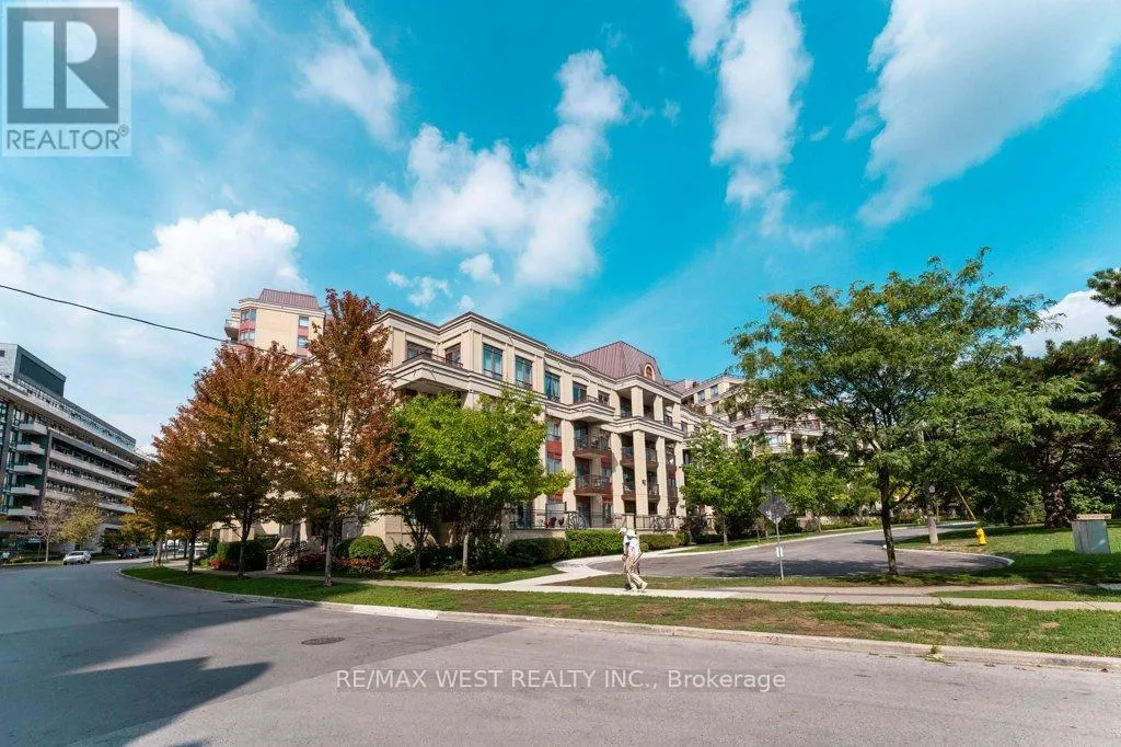 407 - 15 REAN DRIVE