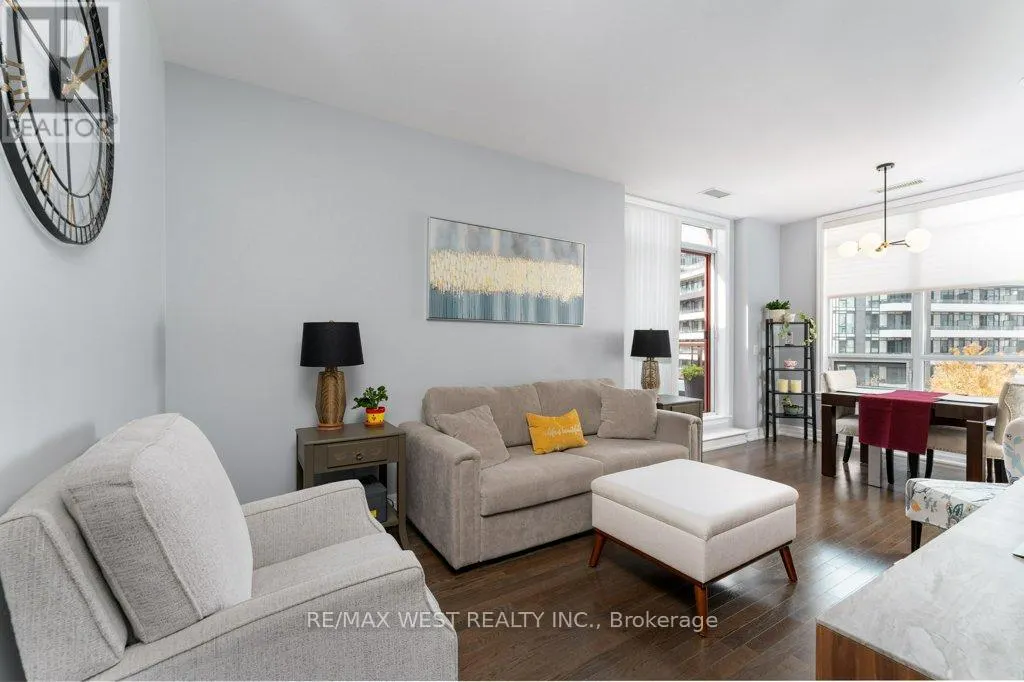407 - 15 REAN DRIVE