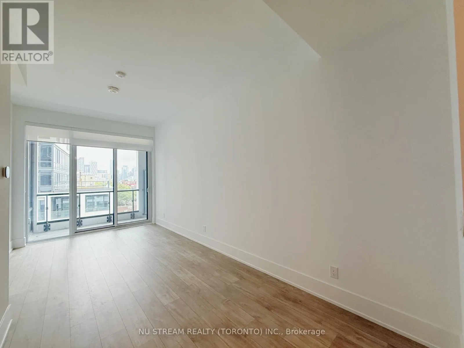 703 - 115 DENISON AVENUE