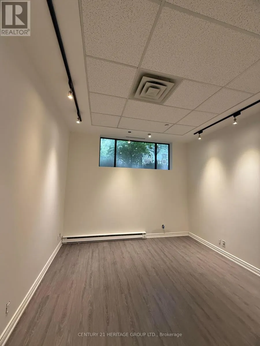 101 - 2900 YONGE STREET