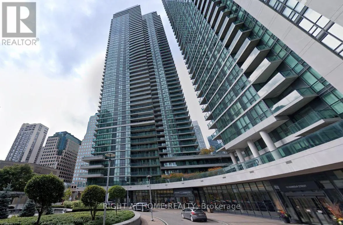 410 - 33 BAY STREET