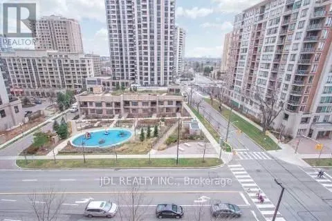 1112 - 18 SOMMERSET WAY