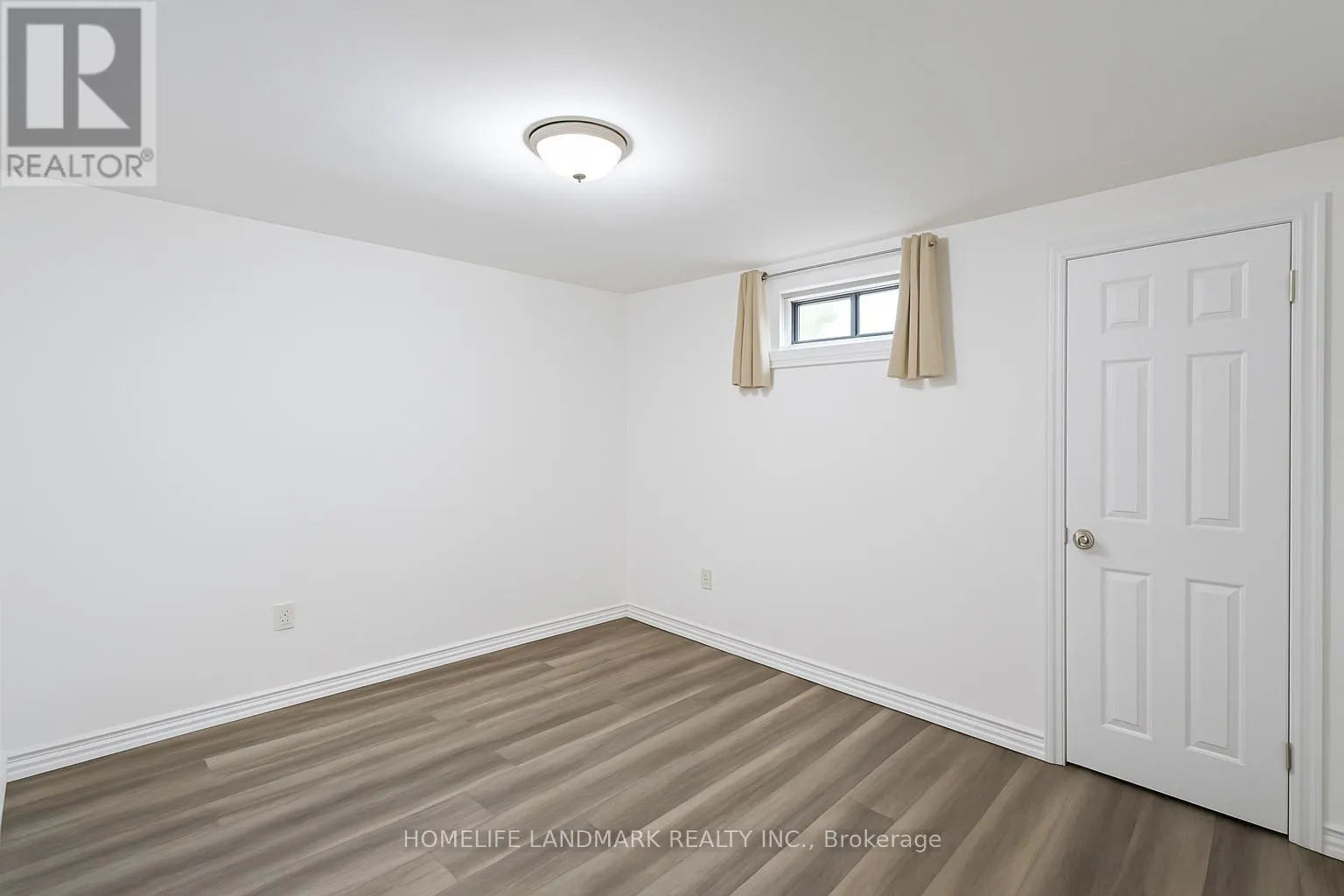 104 LOGANBERRY CRESCENT