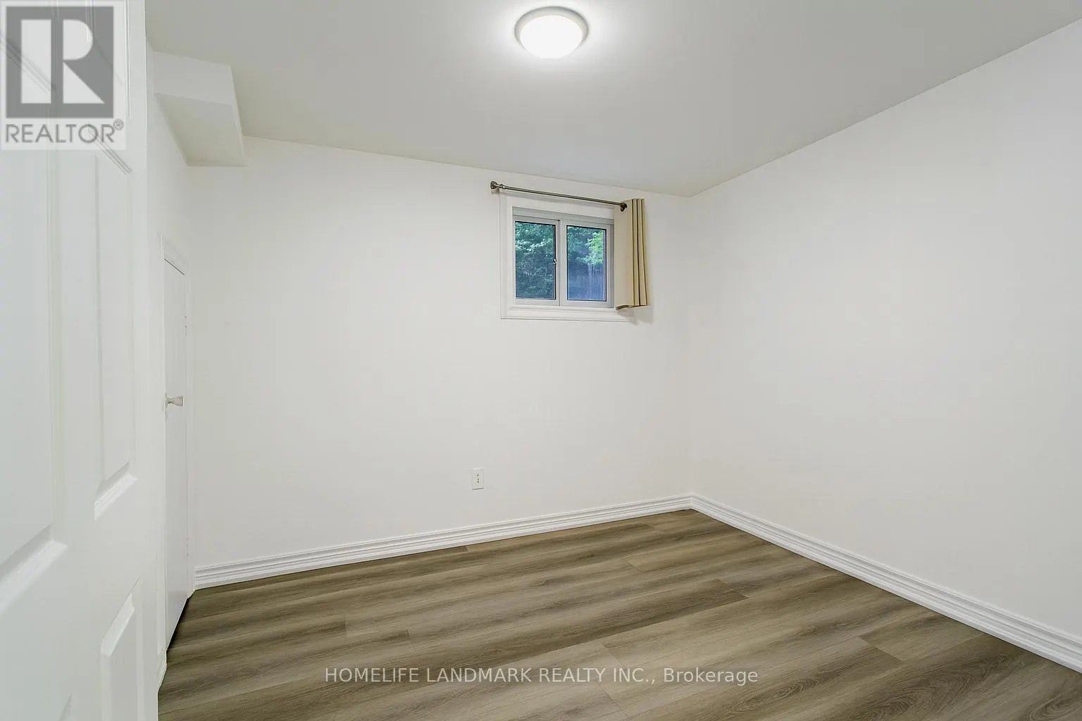 104 LOGANBERRY CRESCENT