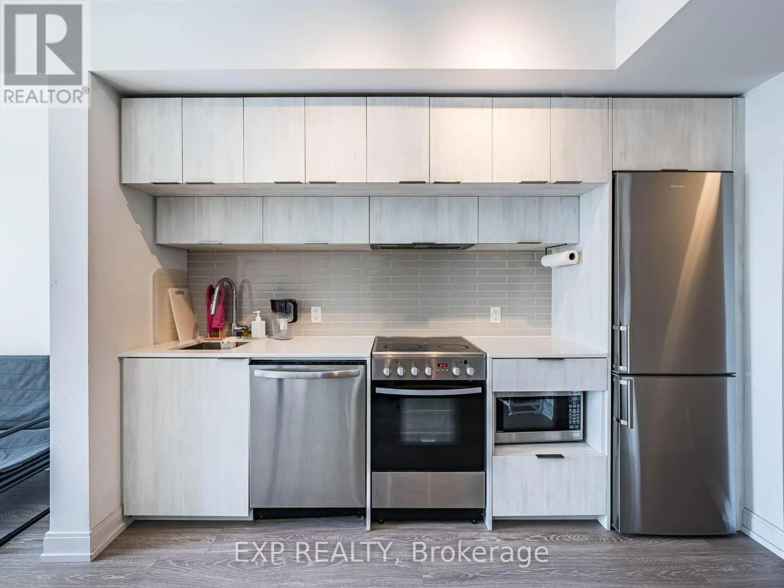 4608 - 181 DUNDAS STREET E