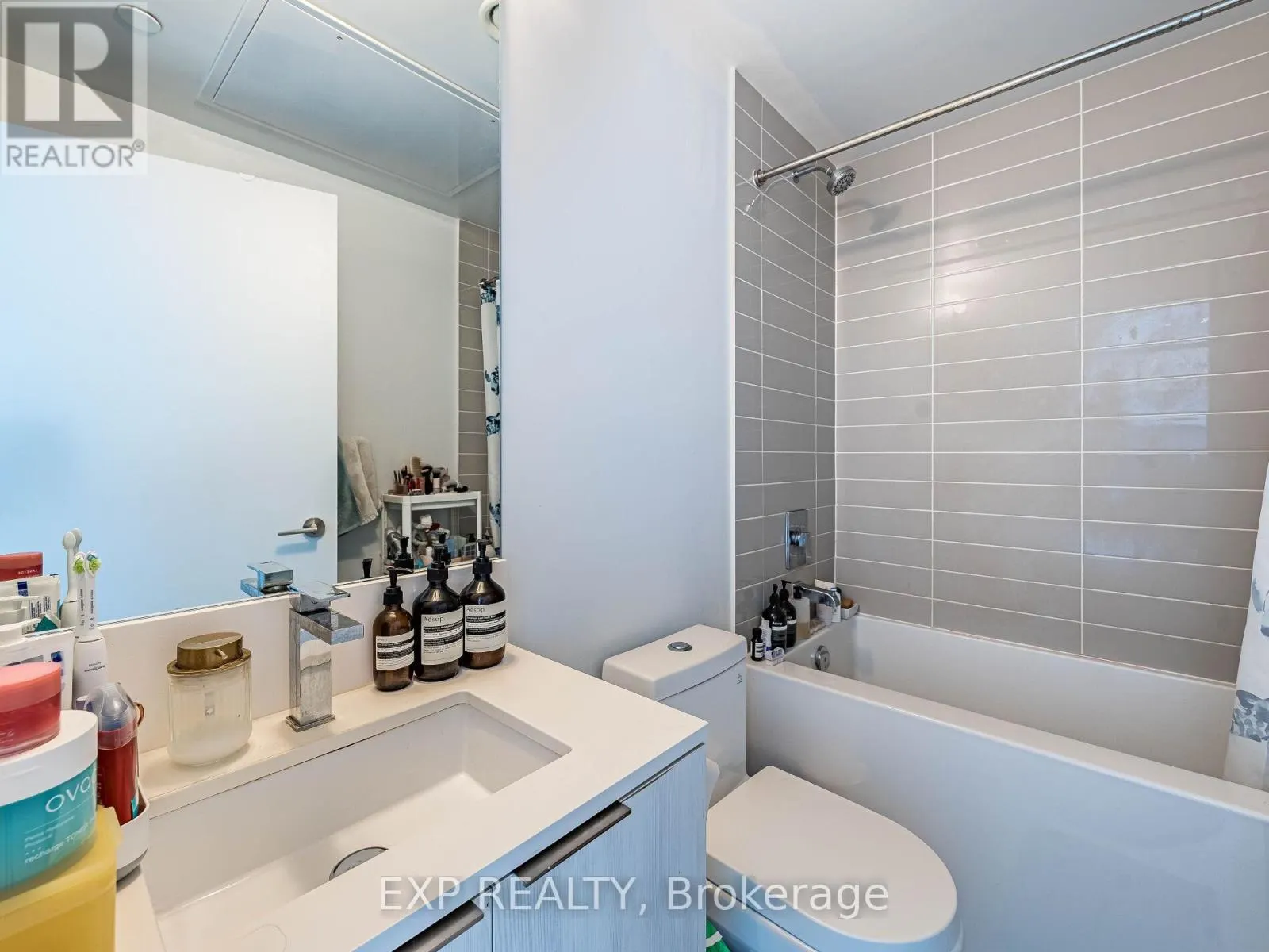 3708 - 181 DUNDAS STREET E