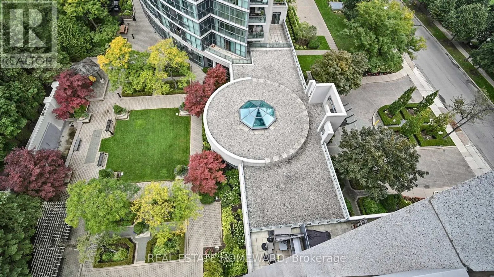 1207 - 30 HARRISON GARDEN BOULEVARD