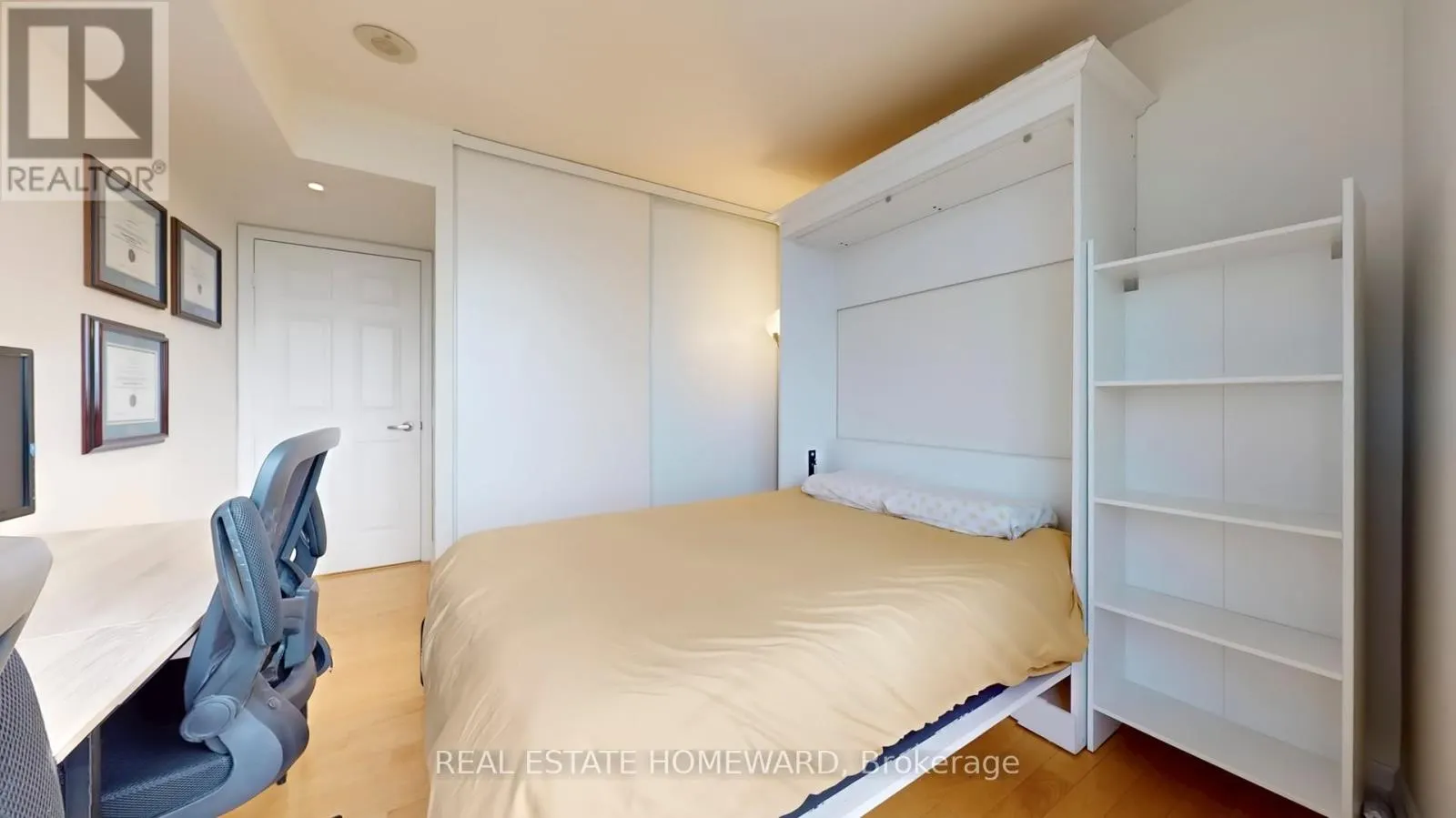 1207 - 30 HARRISON GARDEN BOULEVARD