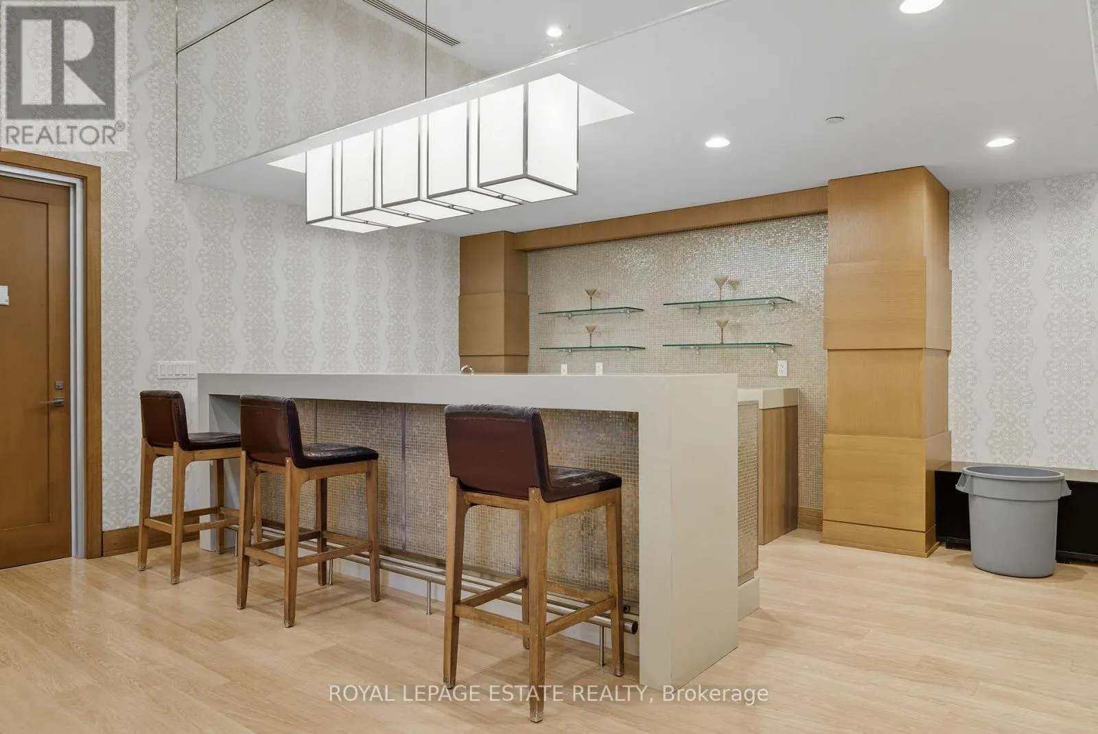 1808 - 100 HARRISON GARDEN BOULEVARD