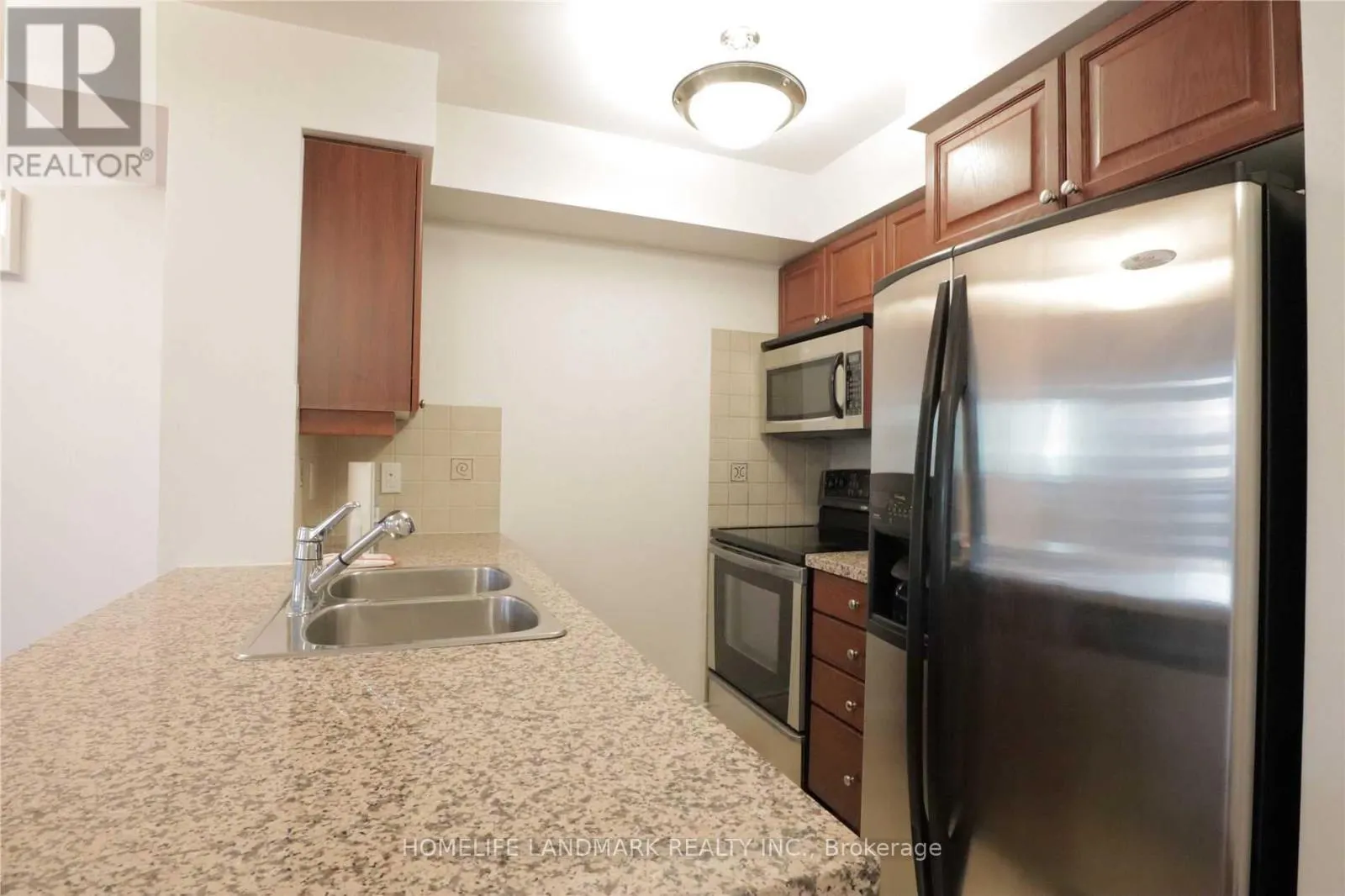 2814 - 15 GREENVIEW AVENUE