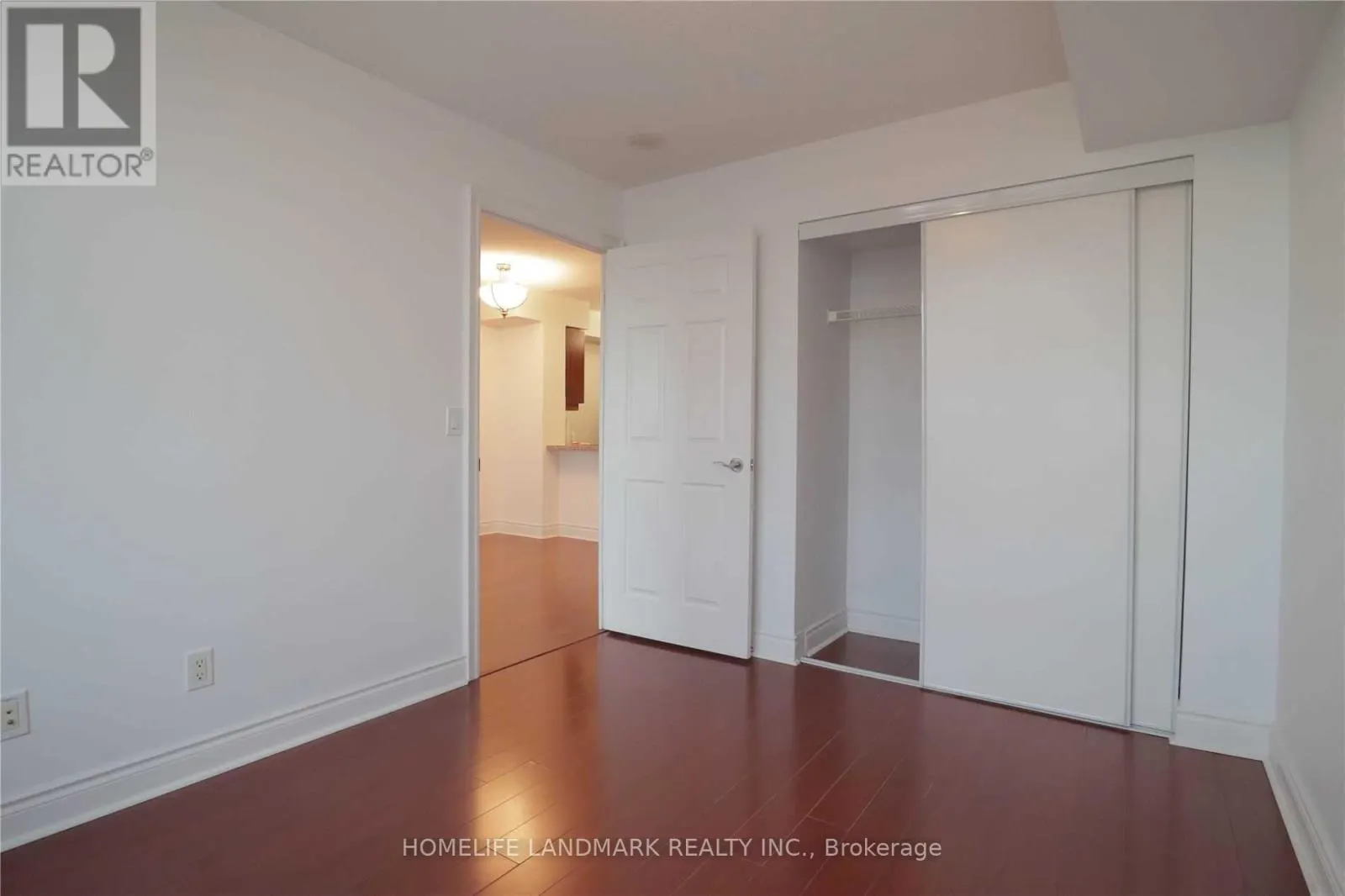 2814 - 15 GREENVIEW AVENUE