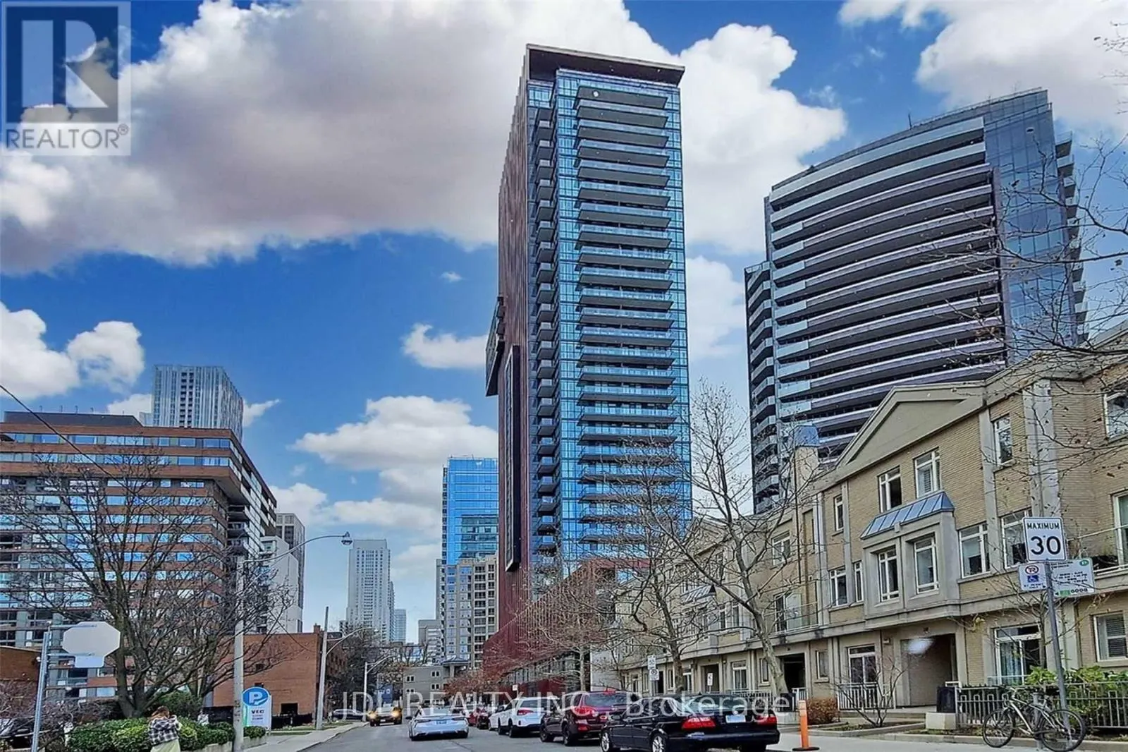 704 - 32 DAVENPORT ROAD