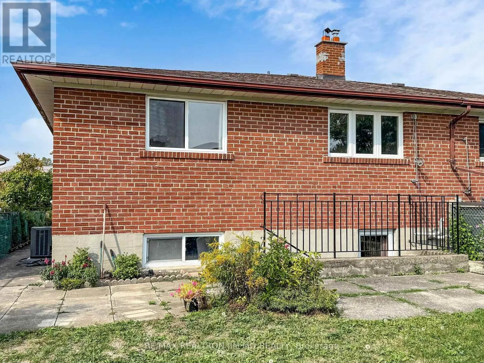 37 WARFIELD DRIVE