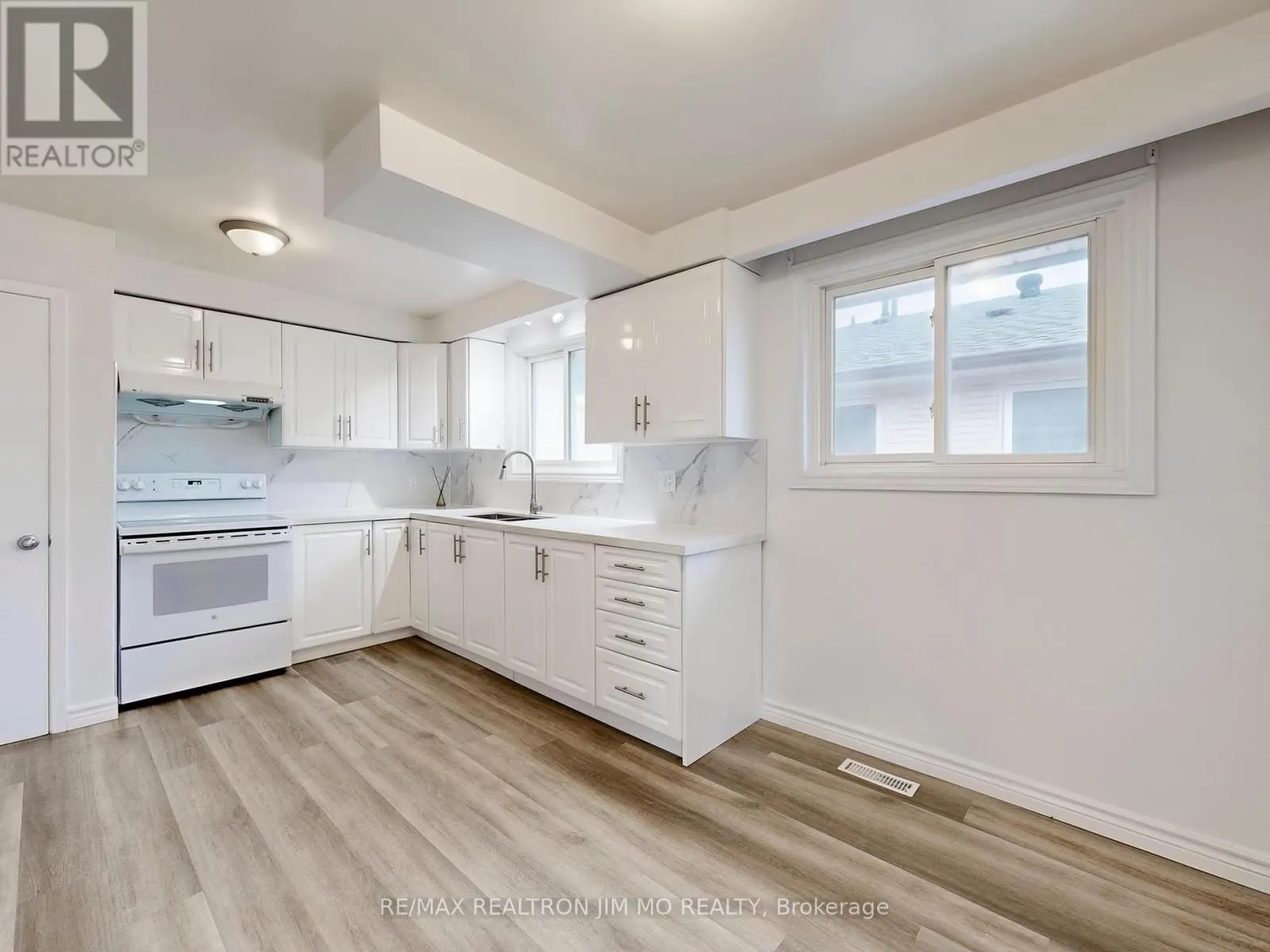 37 WARFIELD DRIVE