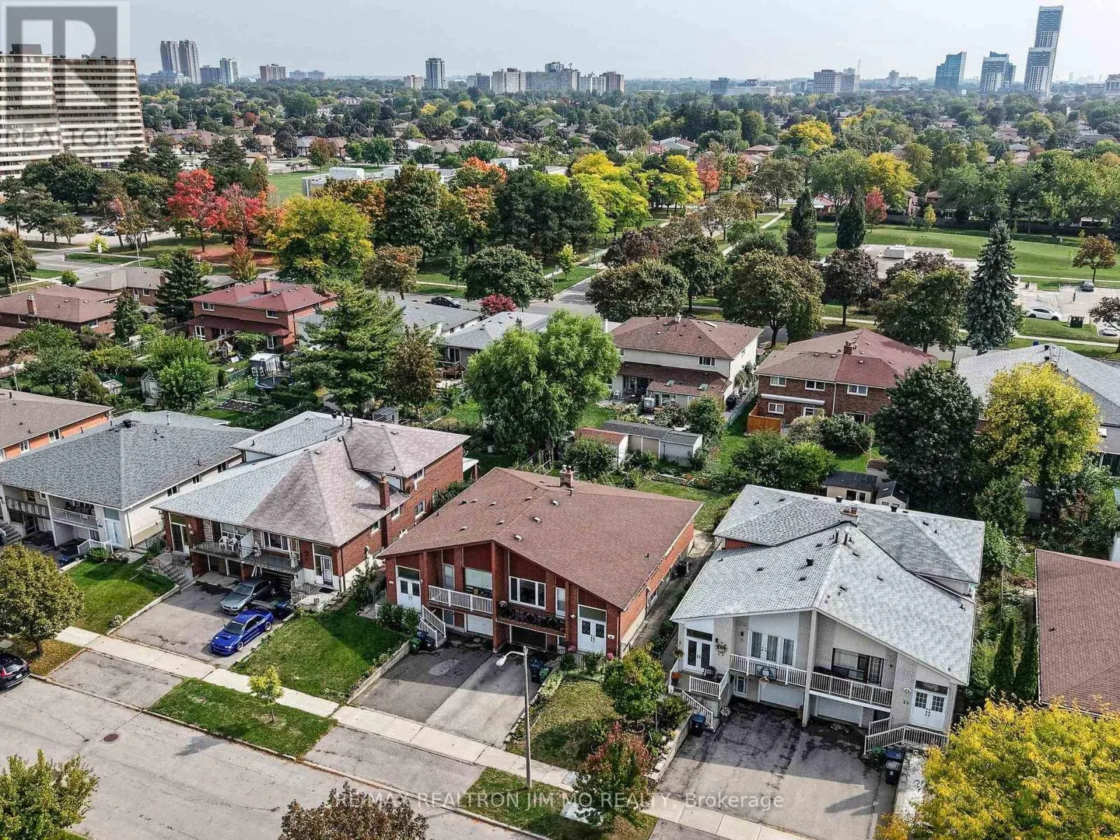 37 WARFIELD DRIVE
