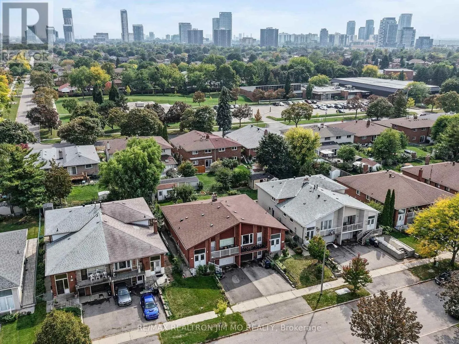 37 WARFIELD DRIVE