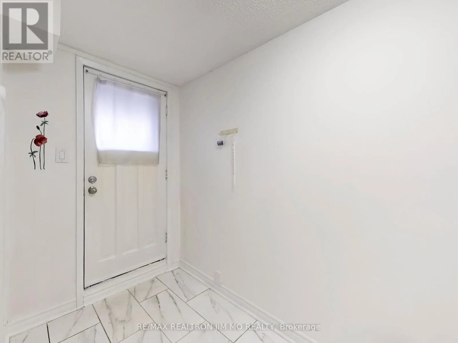 37 WARFIELD DRIVE