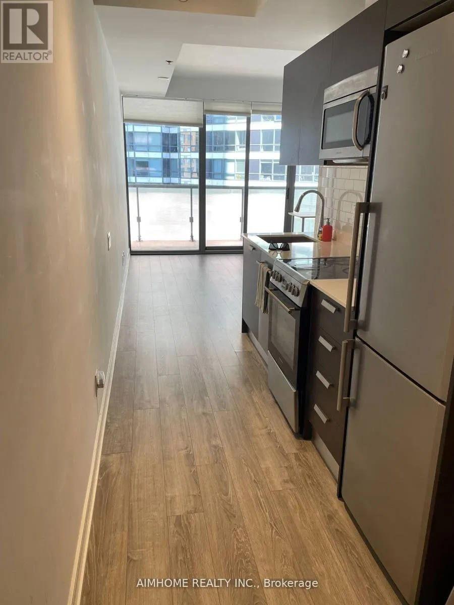 1102 - 57 ST JOSEPH STREET
