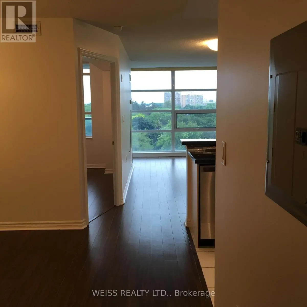 707 - 3830 BATHURST STREET W