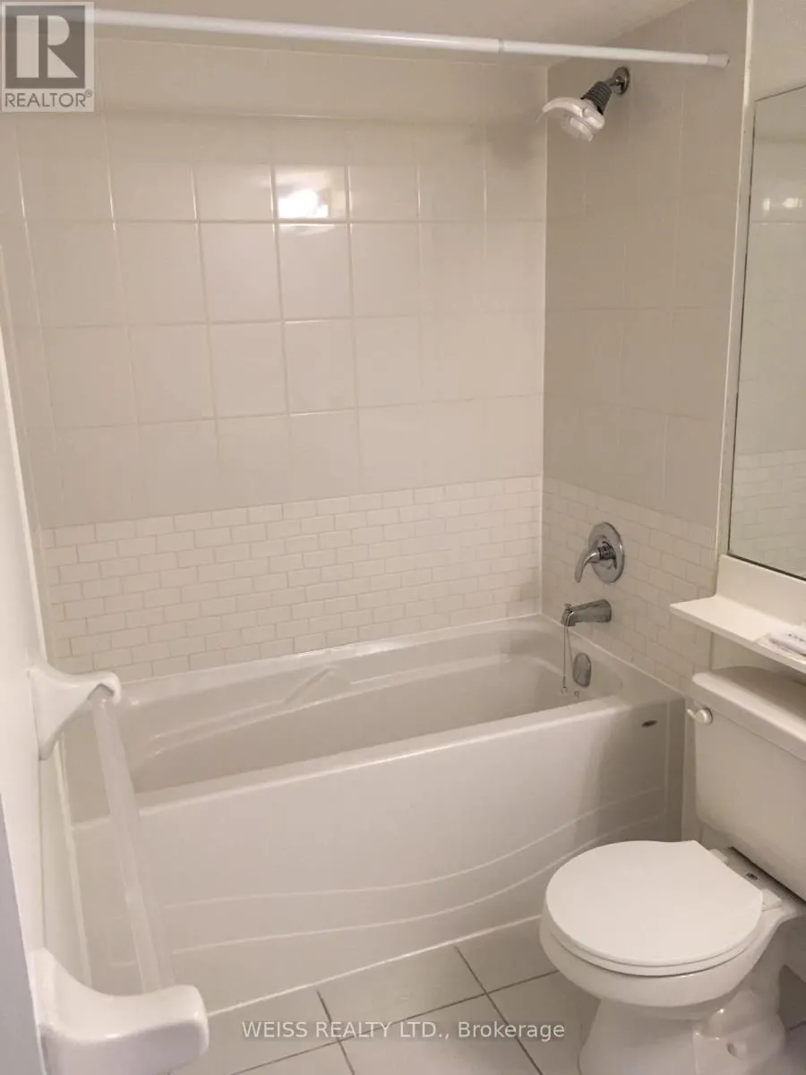 707 - 3830 BATHURST STREET W
