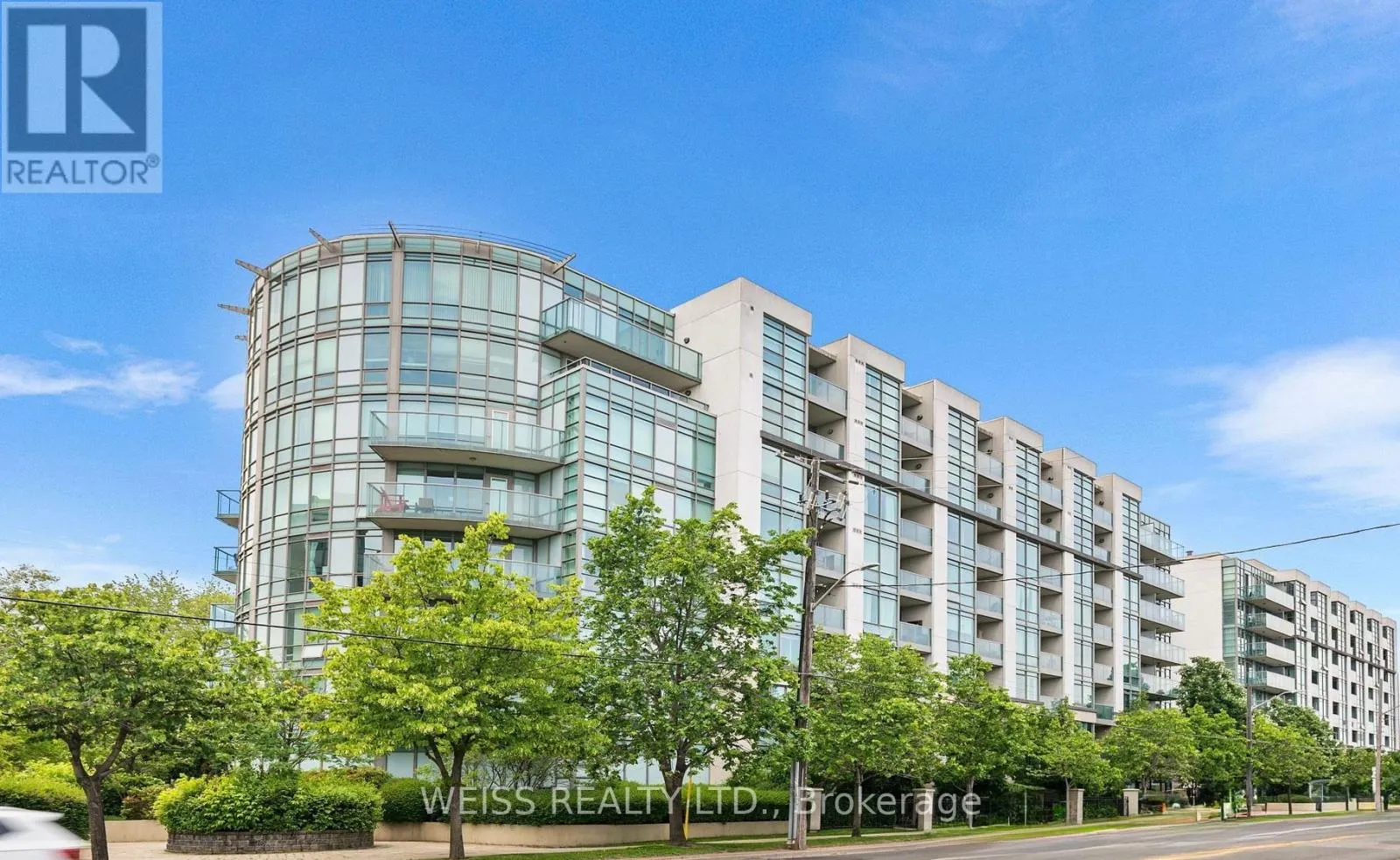707 - 3830 BATHURST STREET W