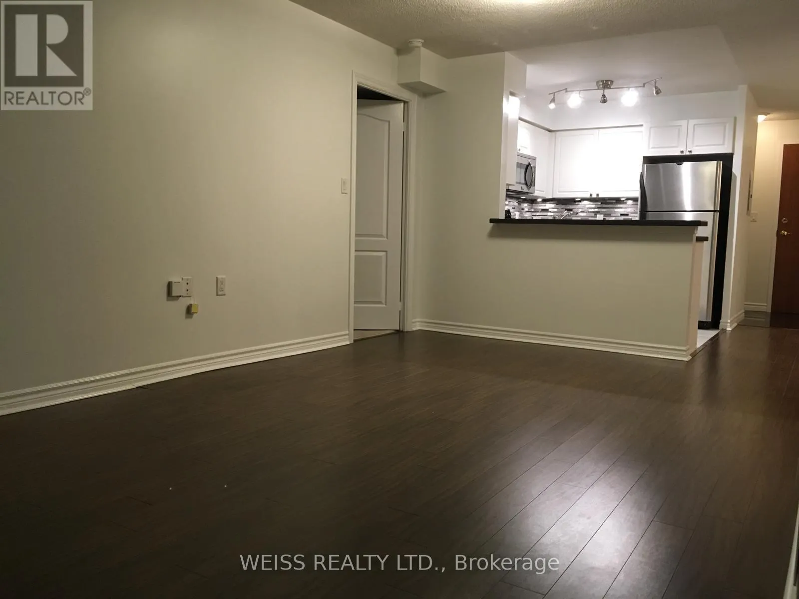 707 - 3830 BATHURST STREET W