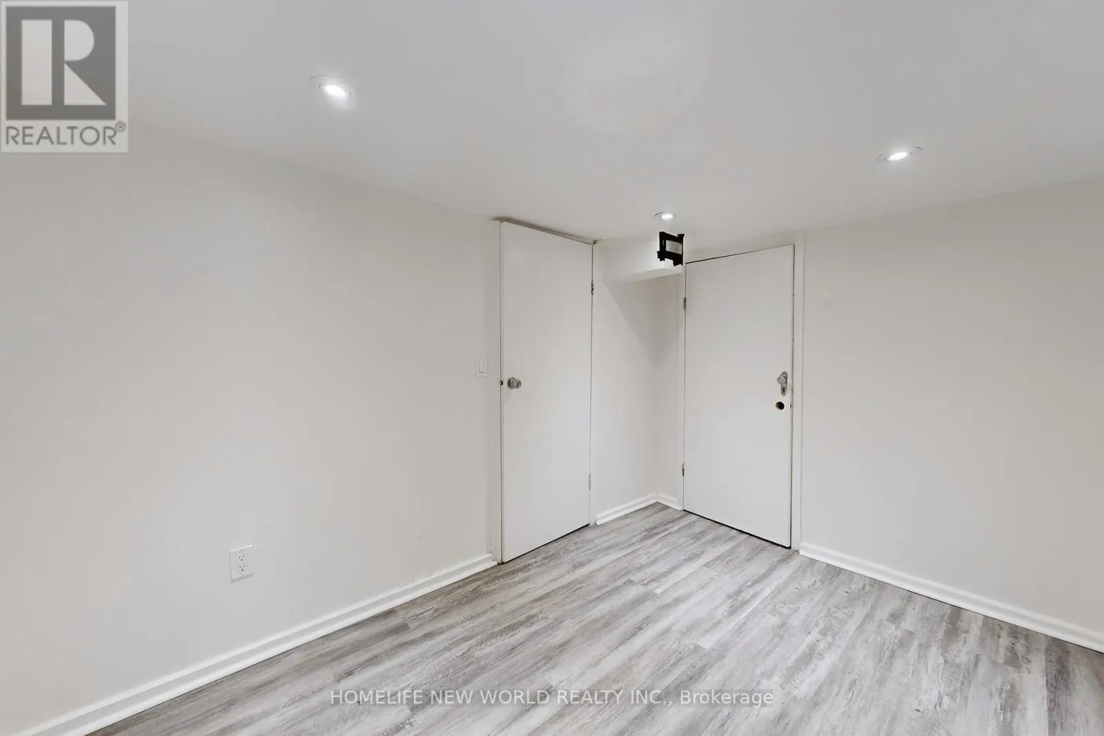 14 FRANKLIN AVENUE