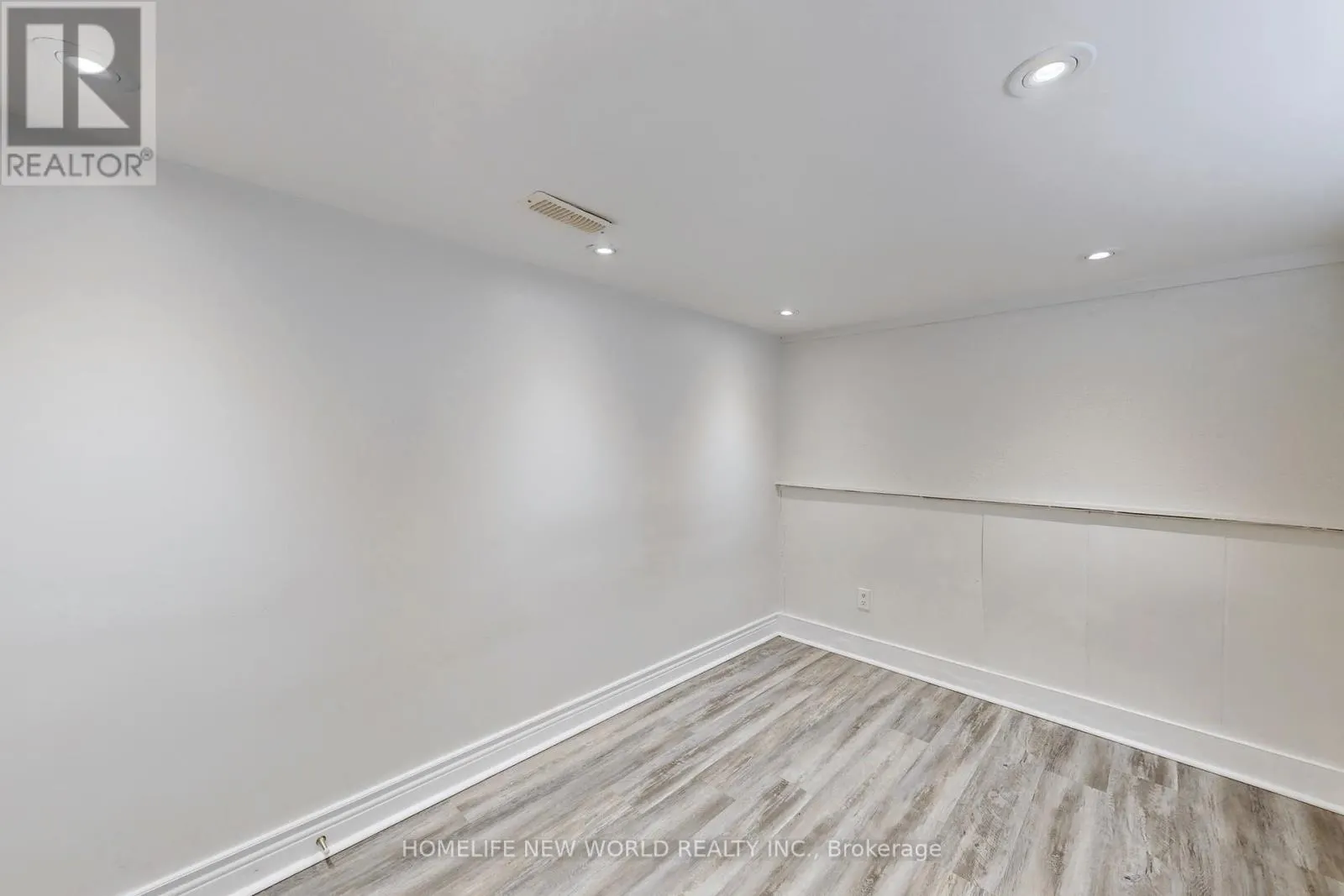 14 FRANKLIN AVENUE