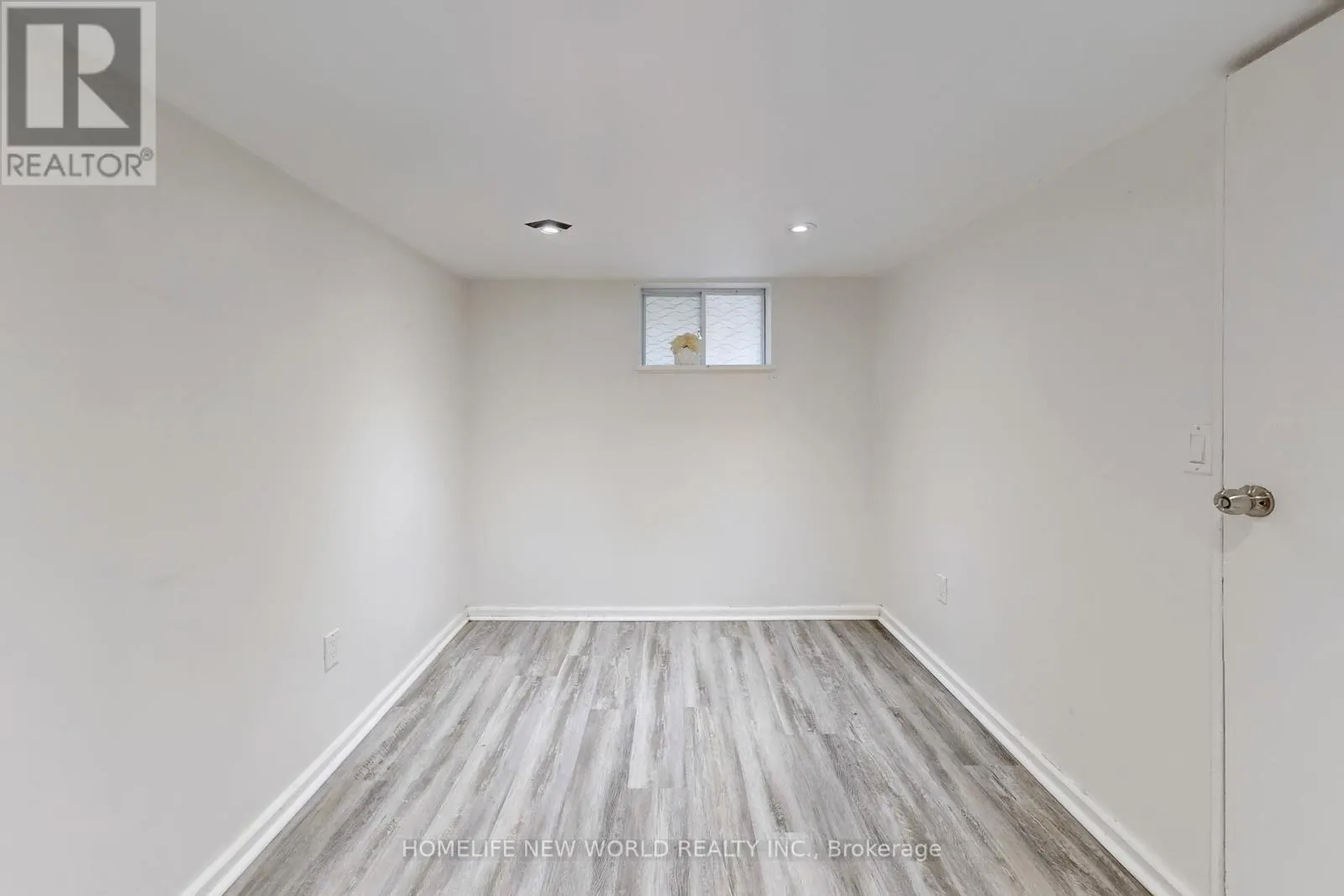 14 FRANKLIN AVENUE