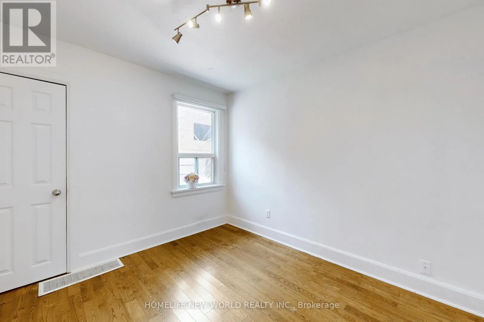 14 FRANKLIN AVENUE