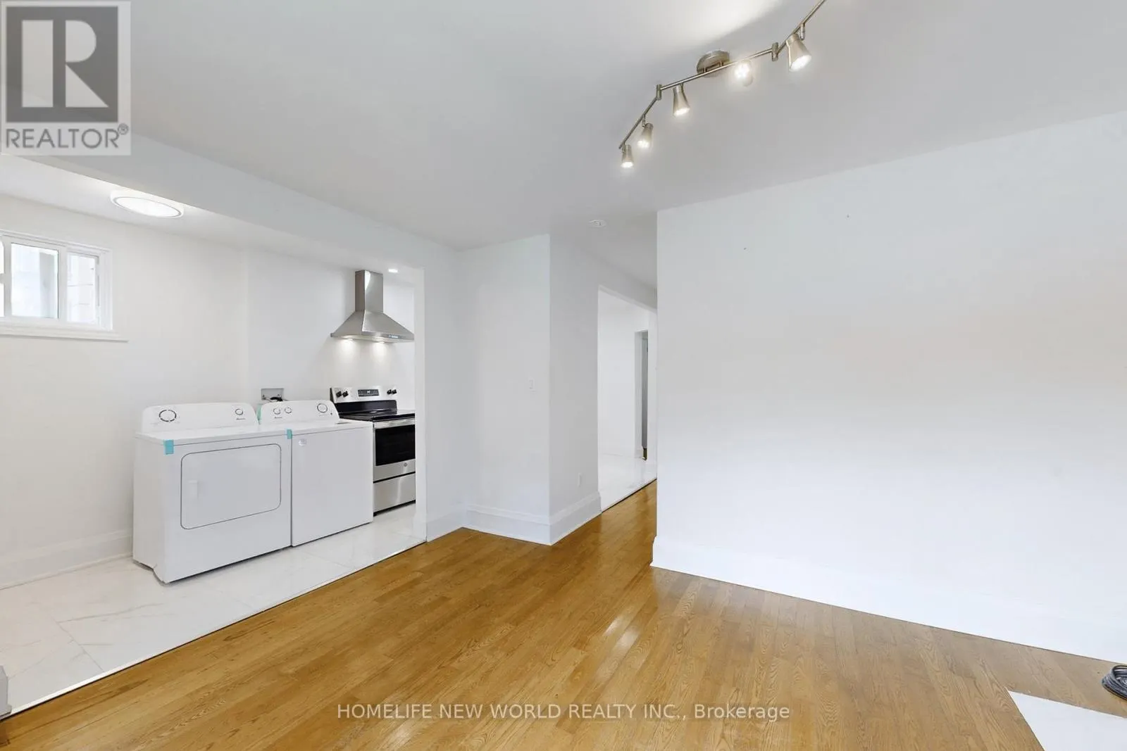 14 FRANKLIN AVENUE