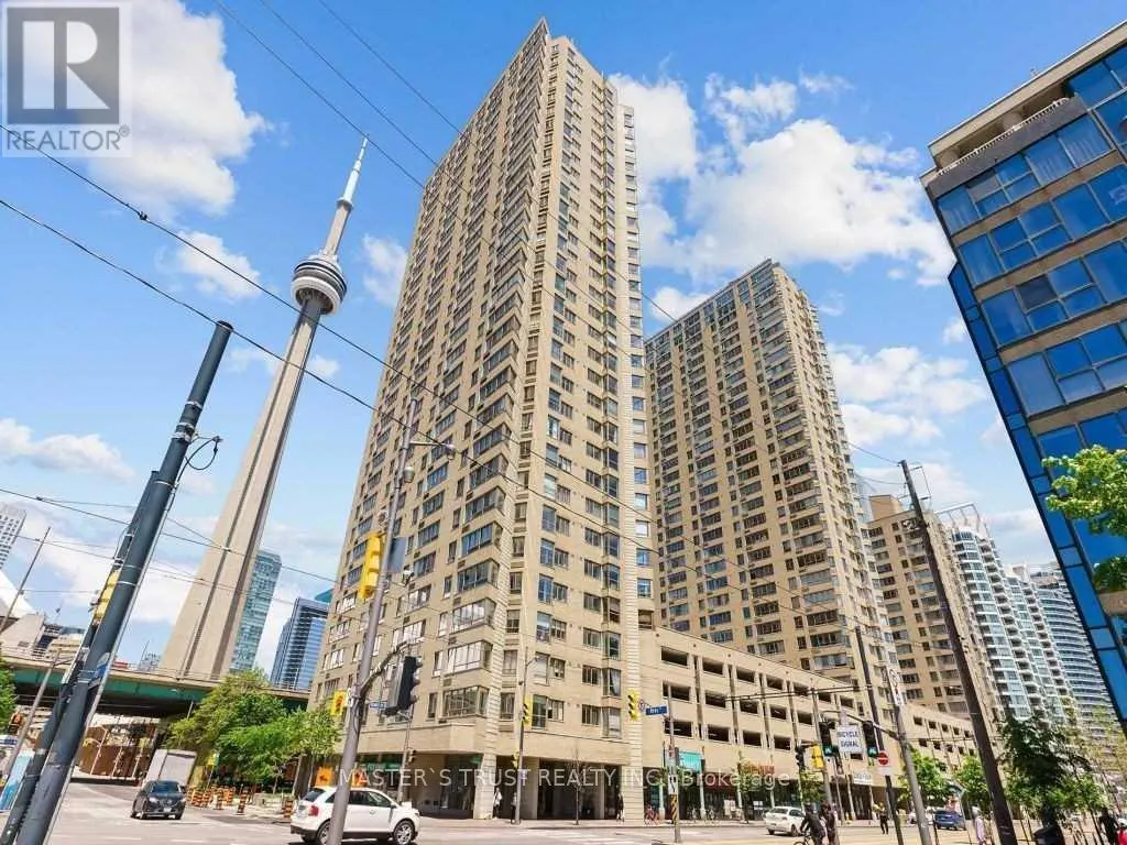 706 - 270 QUEENS QUAY W
