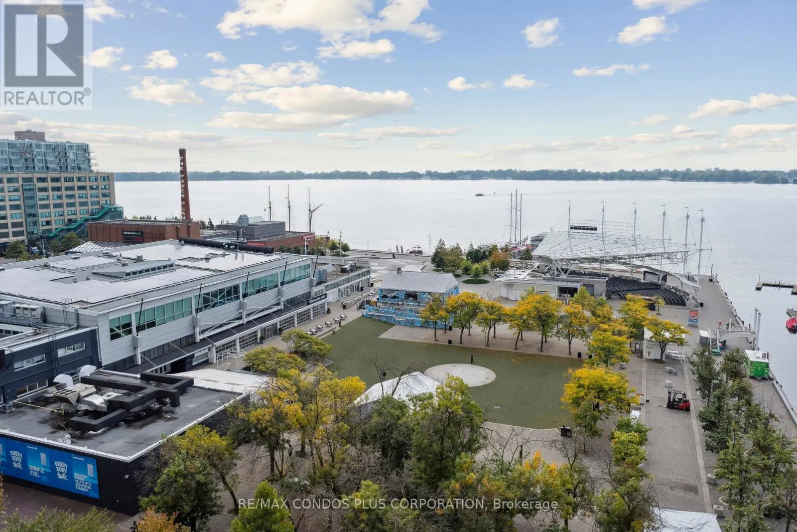 1221 - 230 QUEENS QUAY W