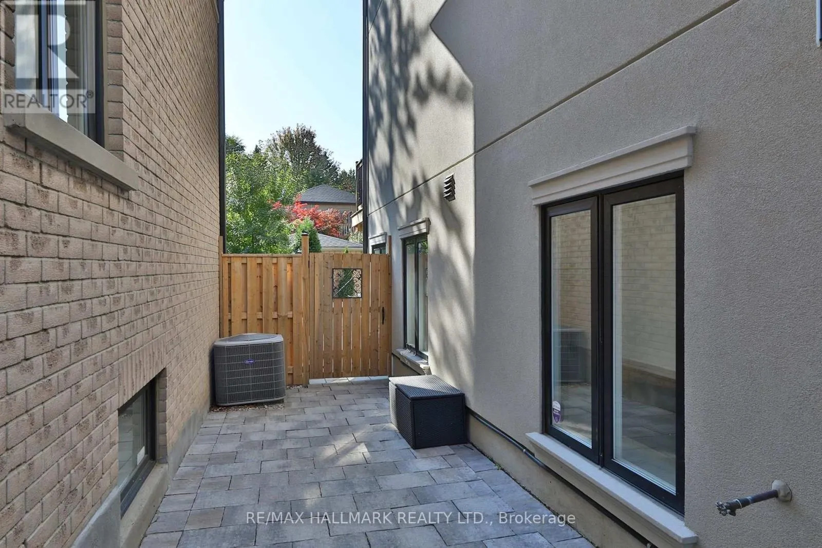 159 ROE AVENUE