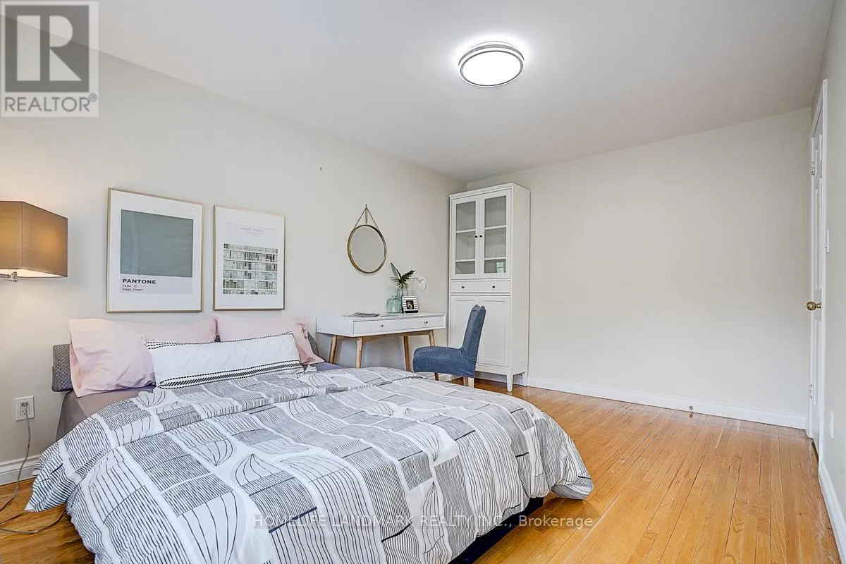89 WHITEHORN CRESCENT