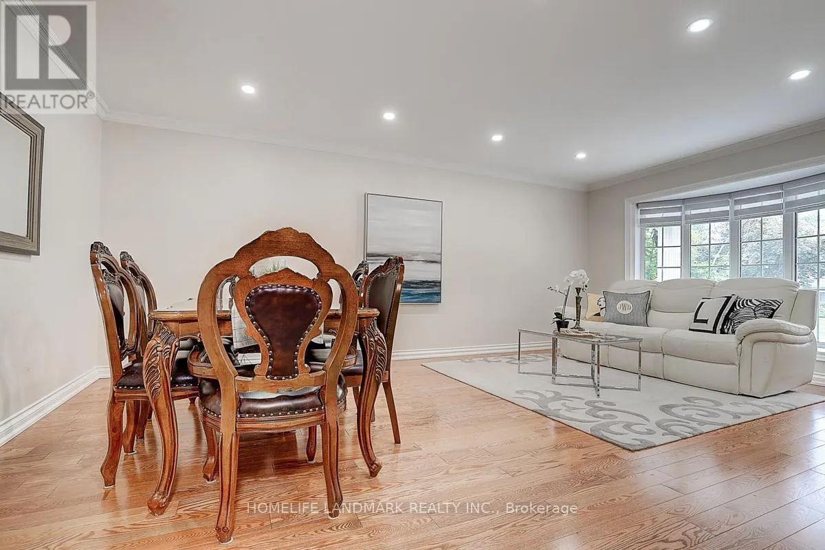 89 WHITEHORN CRESCENT