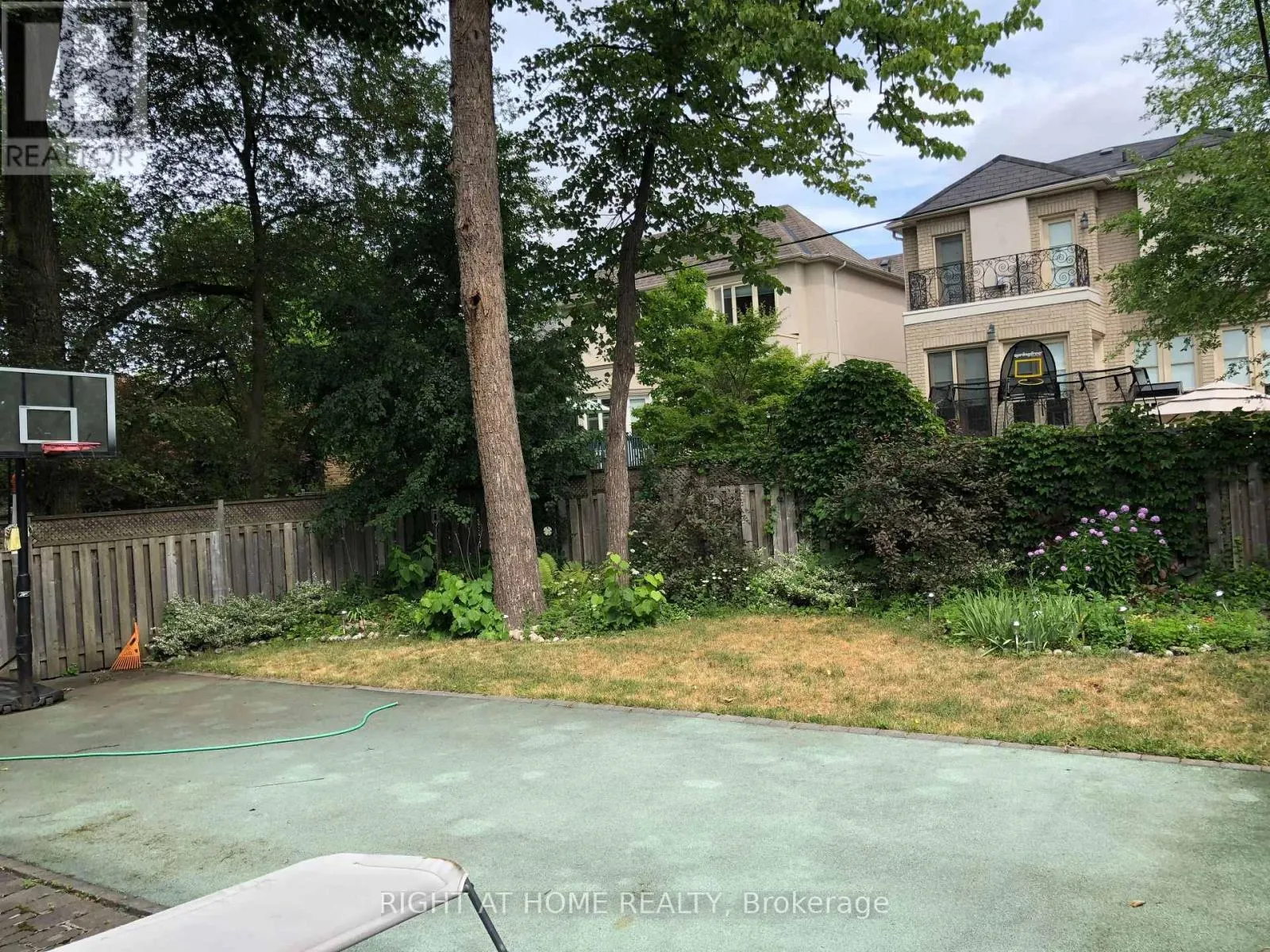 468 DOUGLAS AVENUE