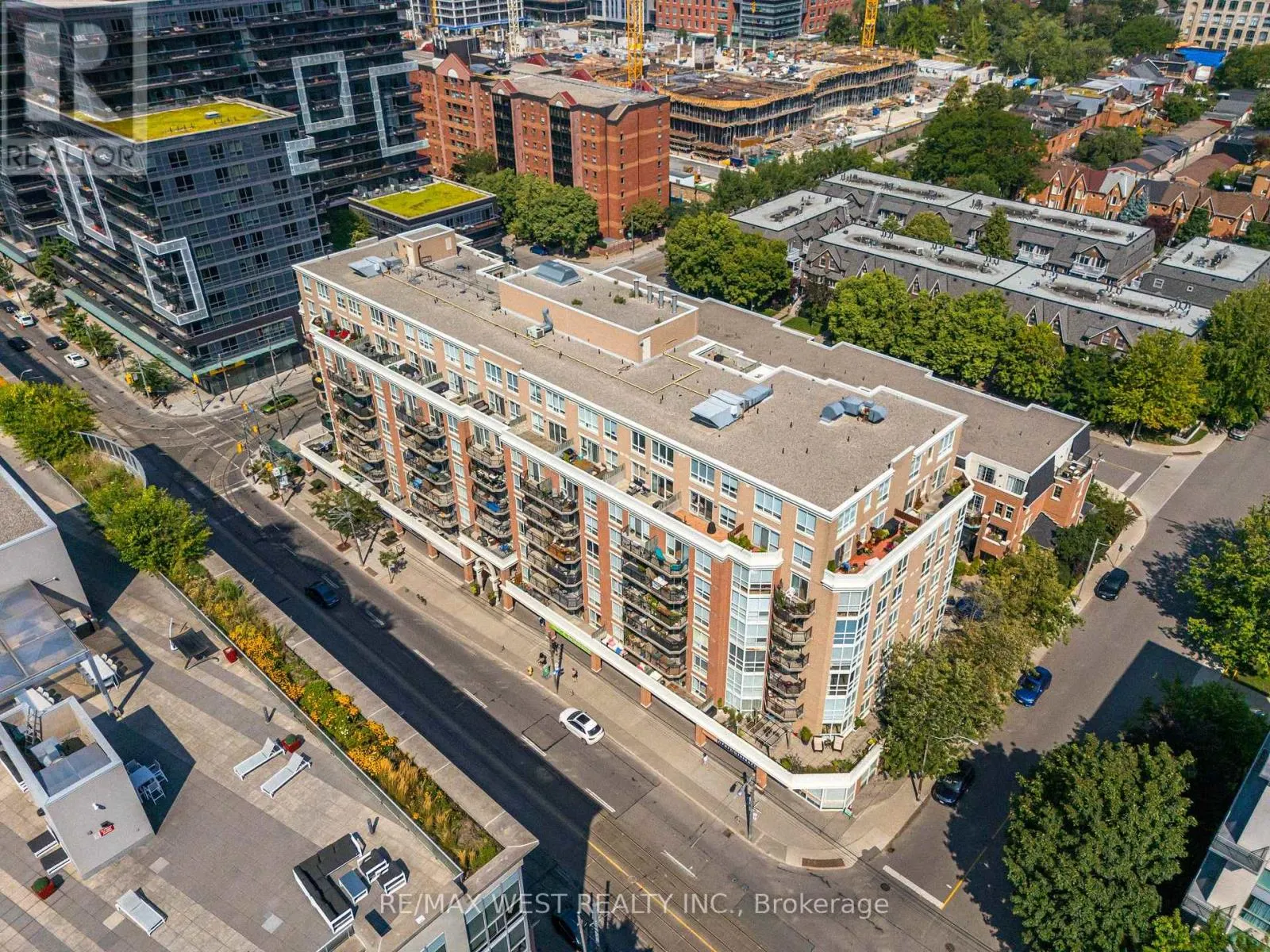 209 - 1000 KING STREET W