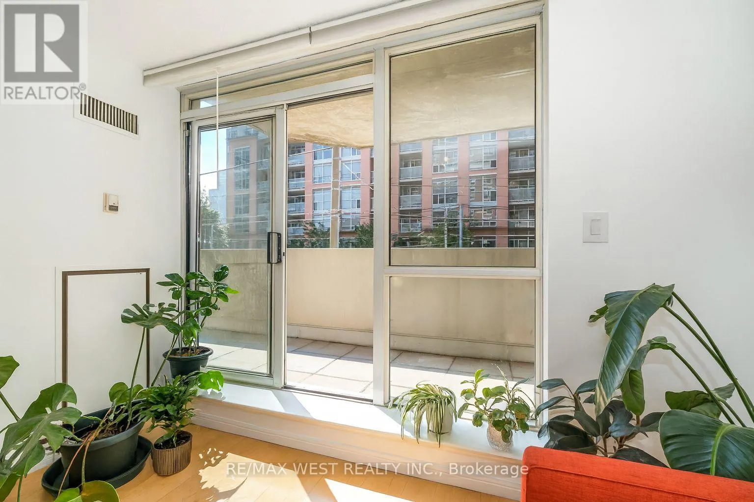 209 - 1000 KING STREET W