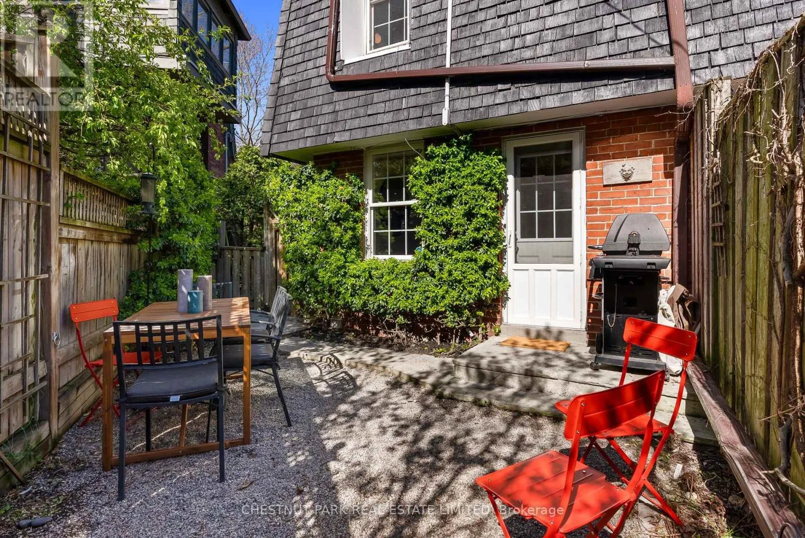 45 SUMMERHILL GARDENS