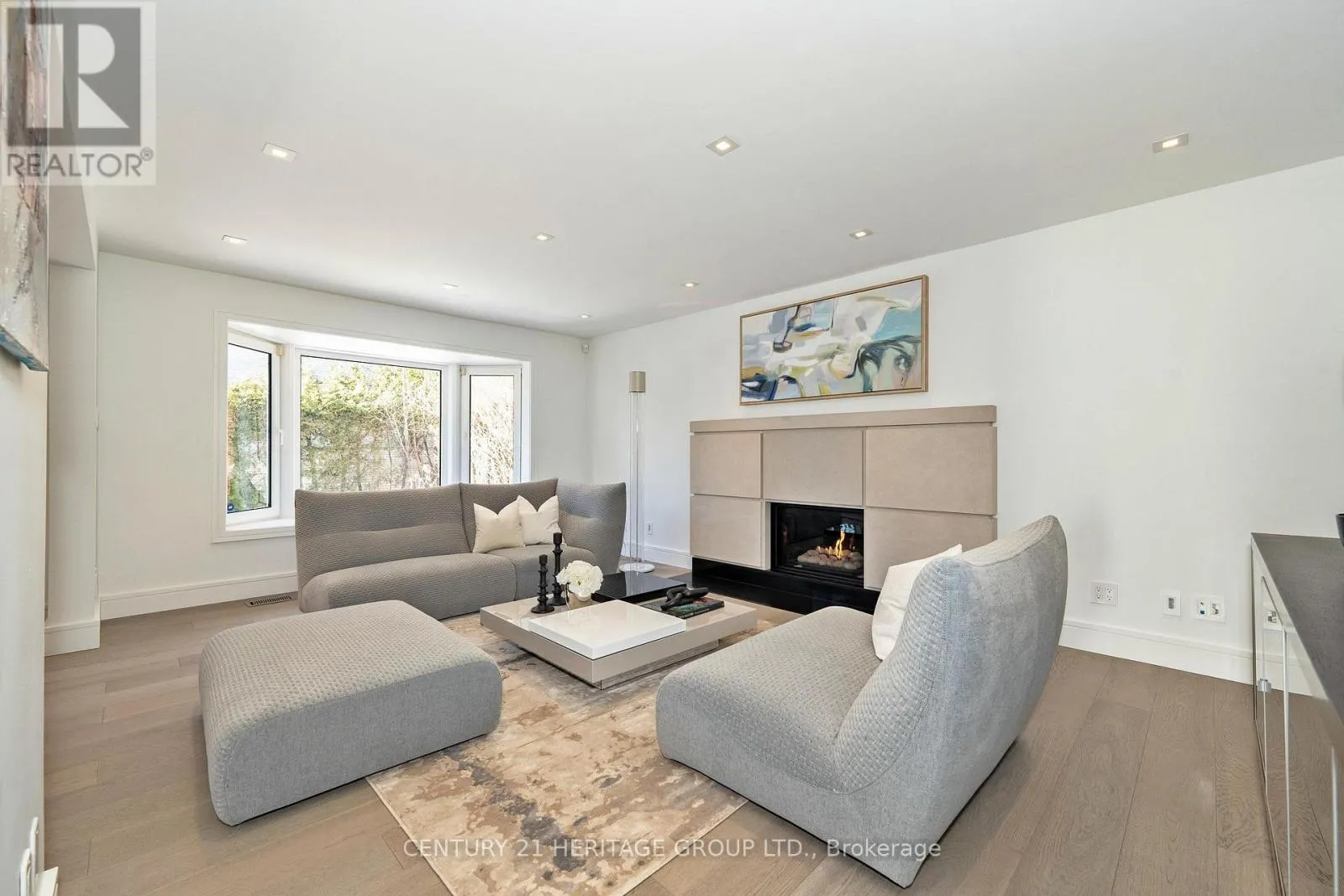61 FOURSOME CRESCENT