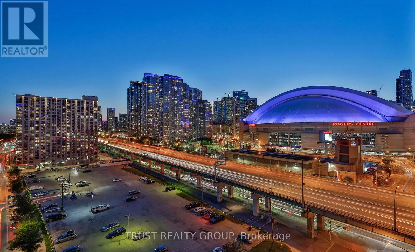 1201/02 - 270 QUEENS QUAY W