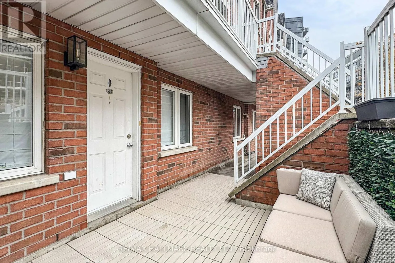 608 - 12 SUDBURY STREET