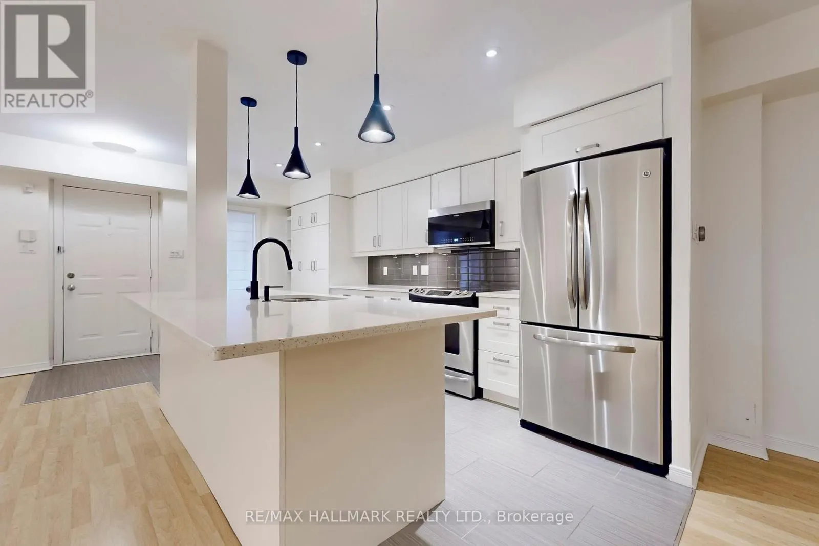 608 - 12 SUDBURY STREET