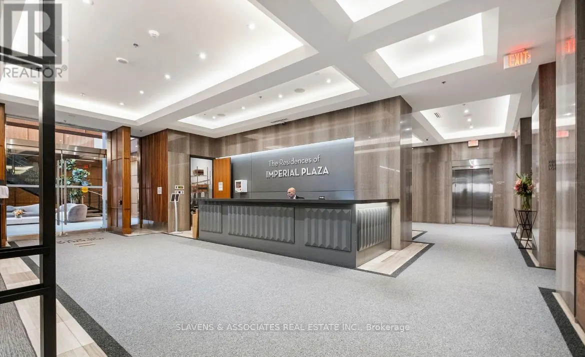416 - 111 ST CLAIR AVENUE W