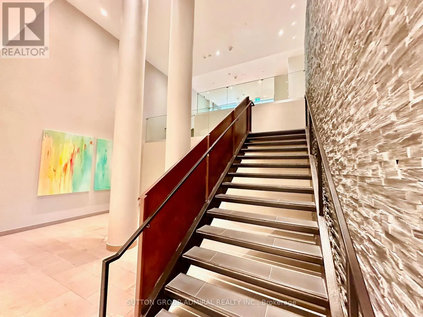 302 - 10 DEERLICK COURT
