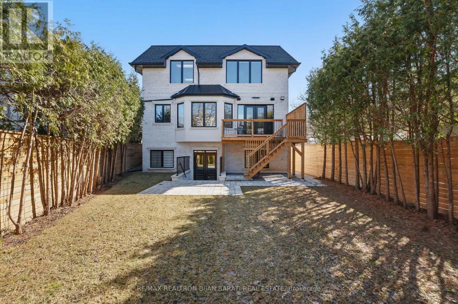 20 TOBRUK CRESCENT