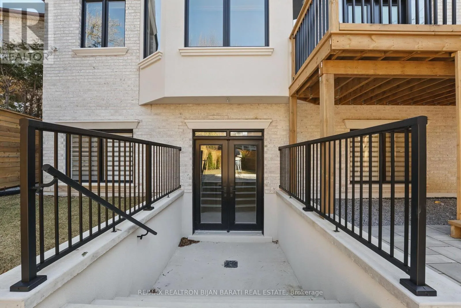 20 TOBRUK CRESCENT
