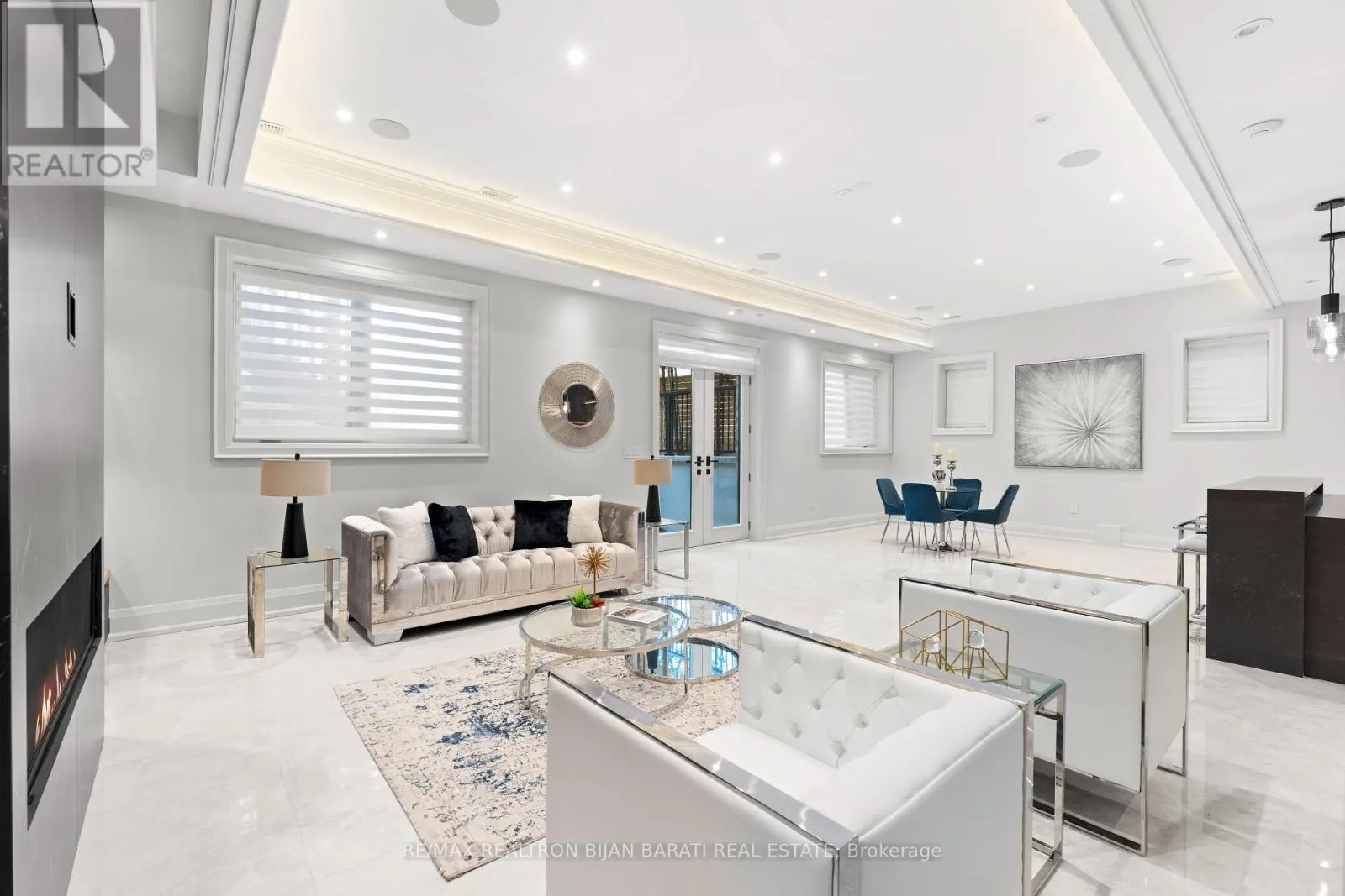 20 TOBRUK CRESCENT