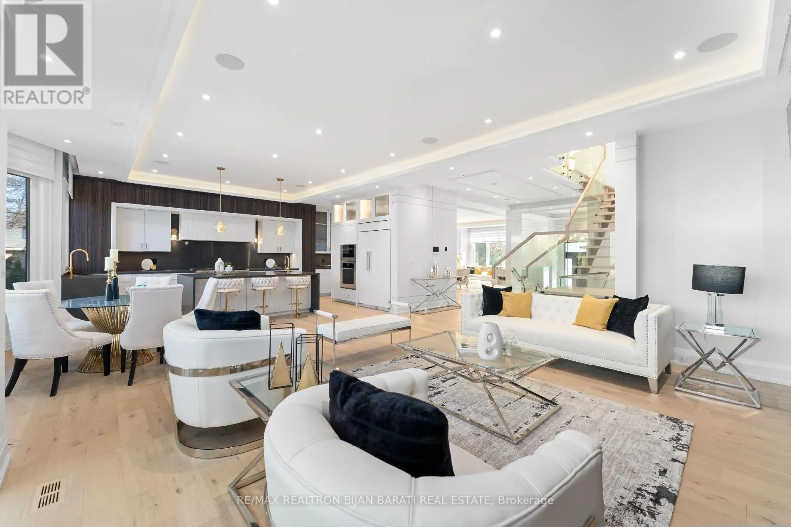 20 TOBRUK CRESCENT